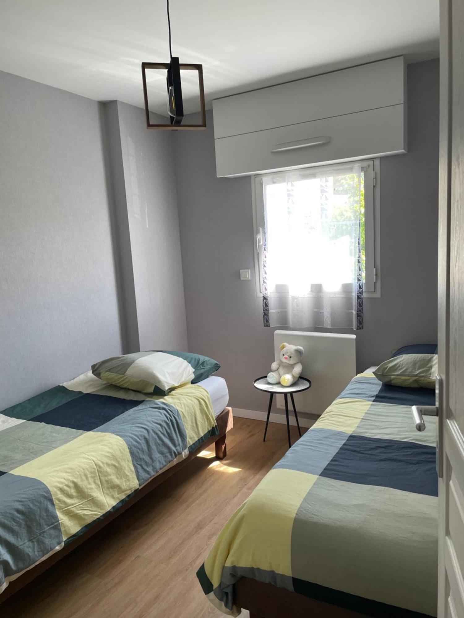 Appart Spacieux 6 Pers Proche Centre Ville Et Gare Laval - Parking Prive Securise Laval (Mayenne) Exterior foto